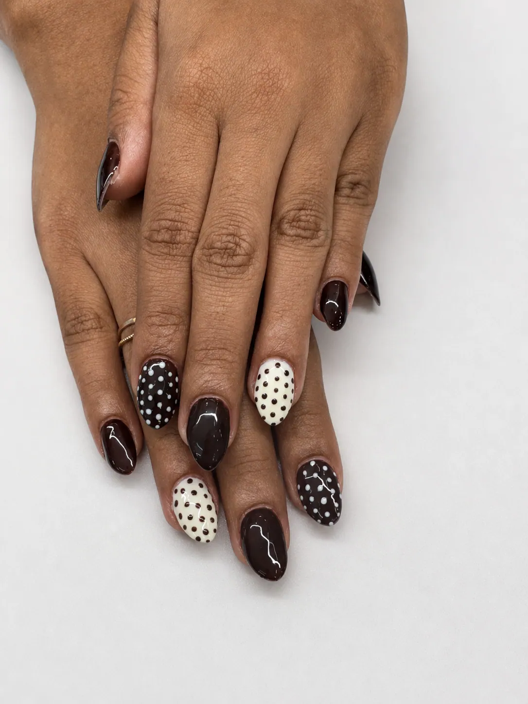 Espresso Dots client nail set, photo 2 of 2