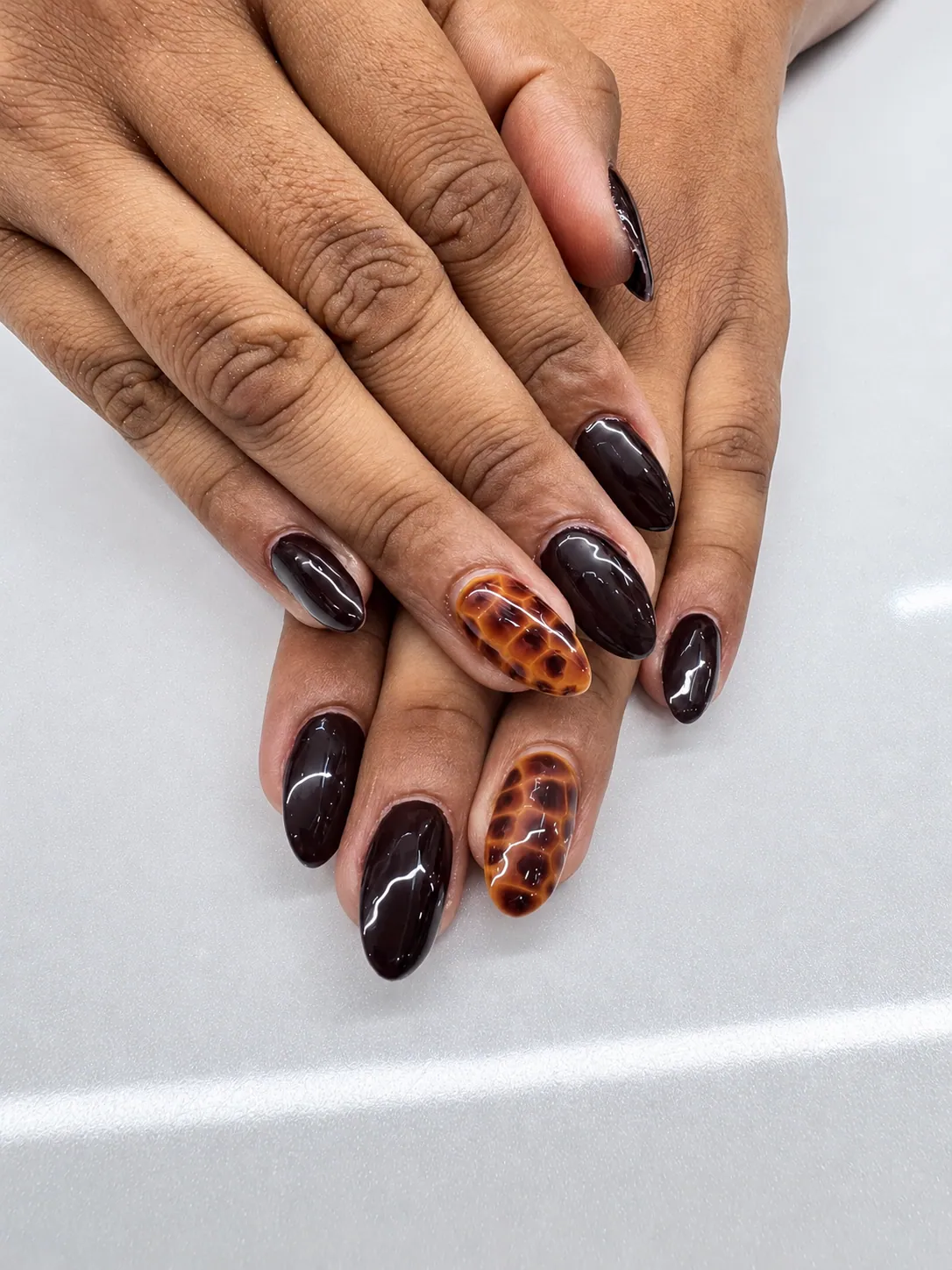 Tortoise Noir nail design by Bia